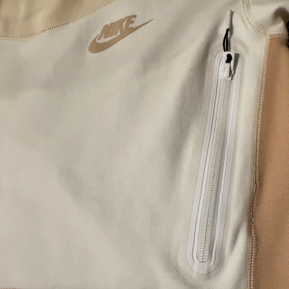 Nike Tech Fleece Crew neck shirt,med, cream/beige, used lightly - Picture 4 of 10